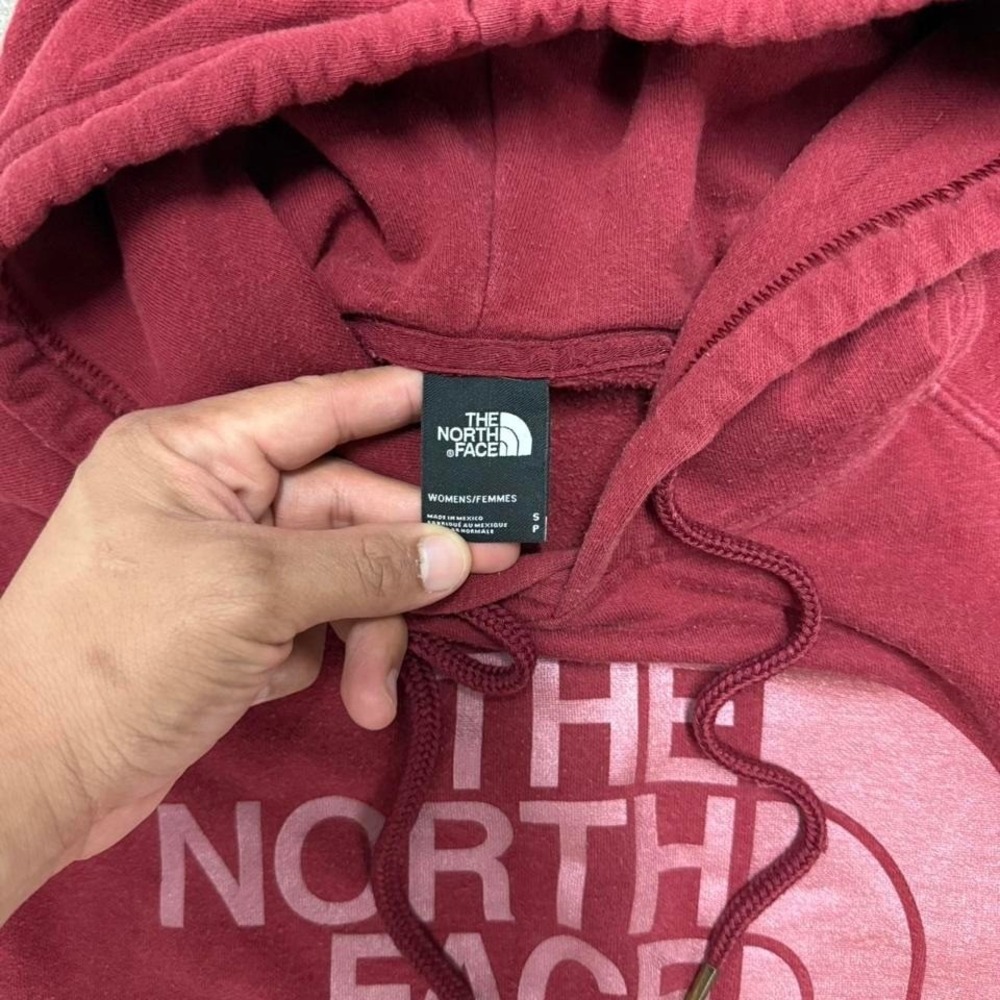 The North Face Women's Burgundy Essential Hoodie Size S - Picture 3 of 3